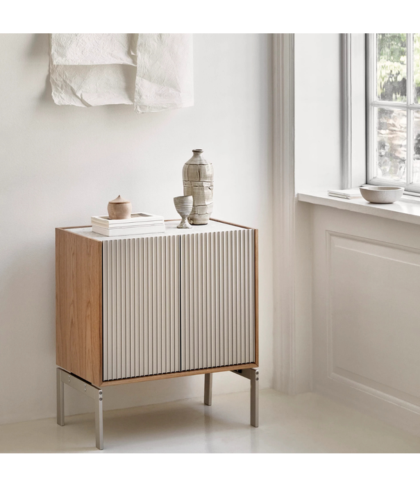 Vipp  Vipp 675  Kast H2 eiken