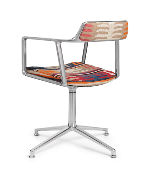 Vipp  Vipp 452 Swivel Chair Todos Santos Guesthouse Edition