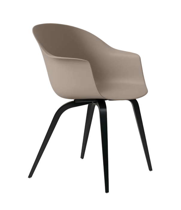 Gubi  Gubi Bat Dining Chair new beige, base black beech