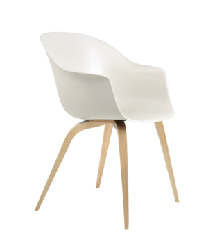Gubi Bat Eetkamerstoel alabaster wit, eiken poten