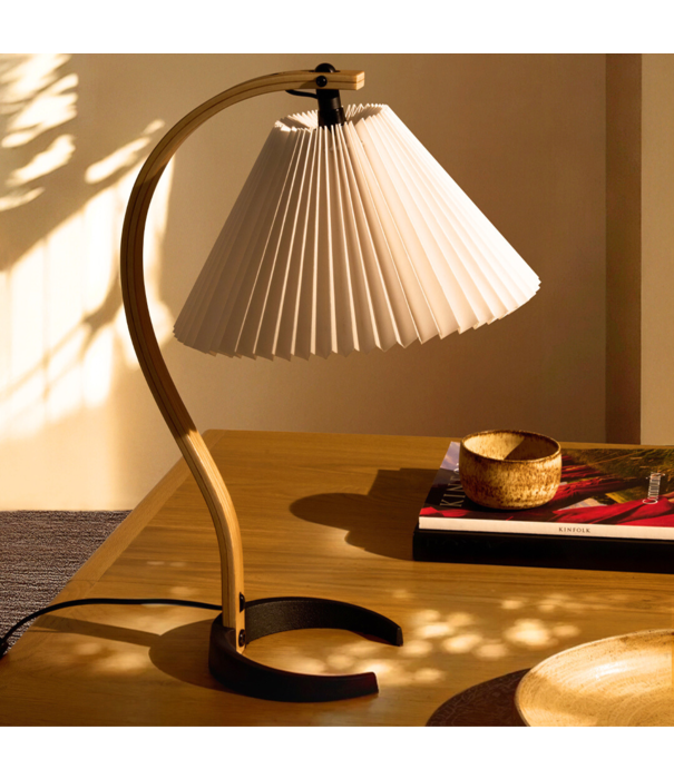 Gubi  Timberline Table Lamp by Mads Caprani