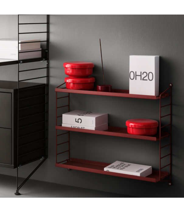 String  String Pocket Wandkast Metal oxtorgsröd rood