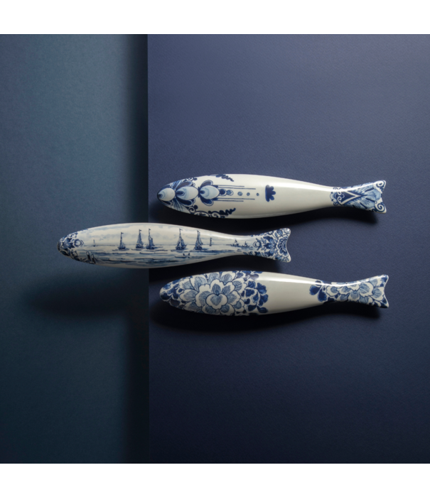 Royal Delft  Royal DelftBlue Herring Flower bed L24