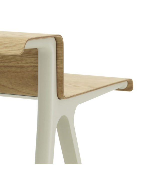 Vitra  Vitra Courier Bureau licht eiken, chalk onderstel