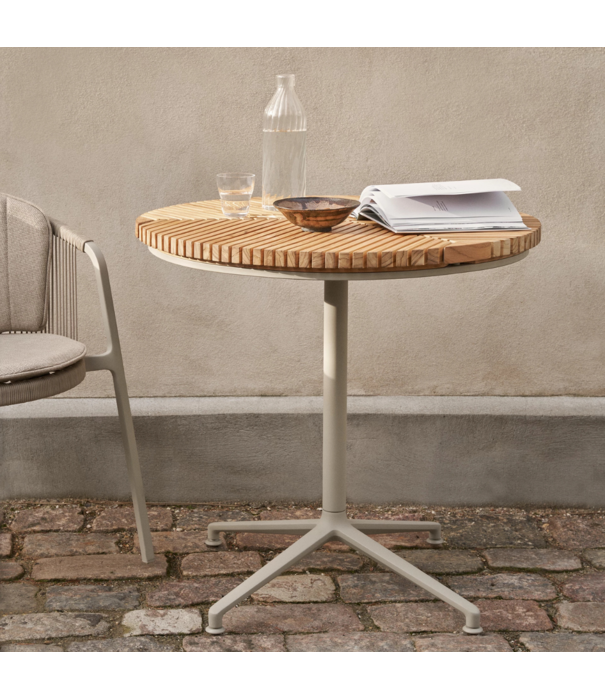 Vipp  717 Open-Air Café Table