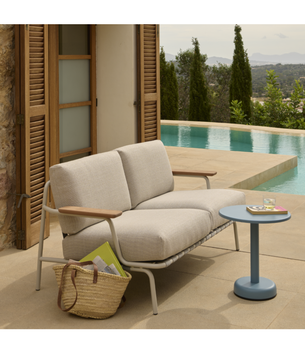 Muuto  Muuto Outdoor - Linear Steel Coffee Table Pale Blue small