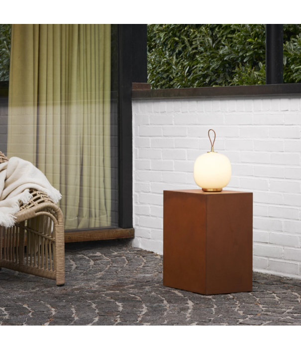 Louis Poulsen  Louis Poulsen VL45 Radiohus Portable Light