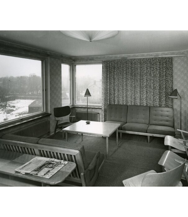 Artek  Artek Domus Lounge Stoel zwart berken, Artek zebra stof