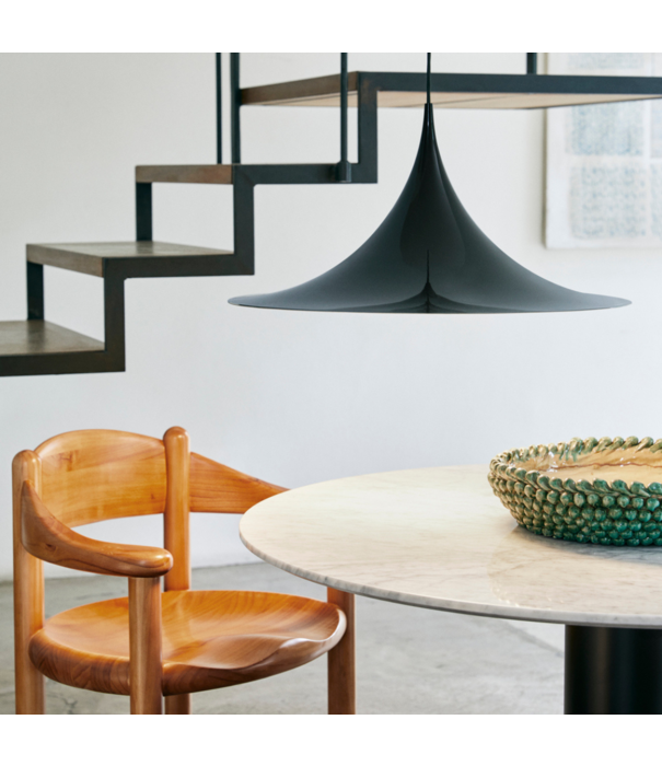 Gubi  Gubi Daumiller Stoel goud grenen / biezen koord