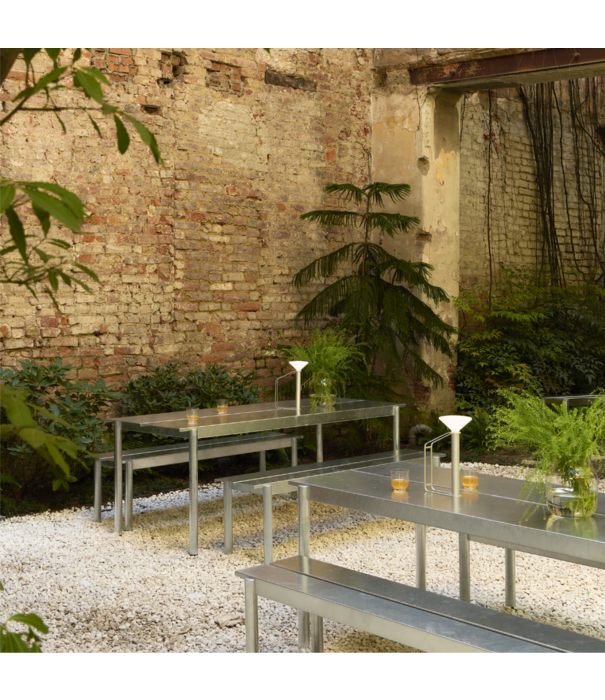 Muuto Linear Steel Bank warm galvanized 170