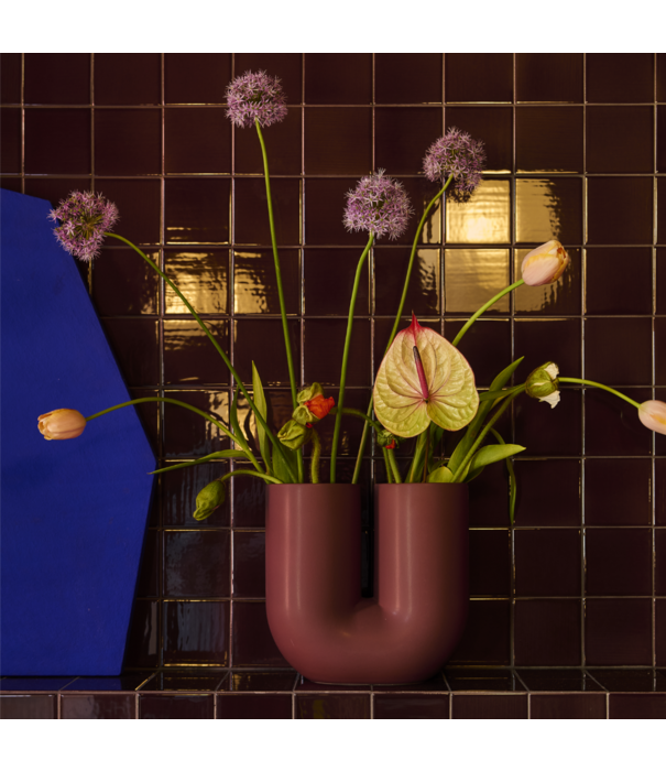 Muuto  Muuto Kink Vase Deep Red