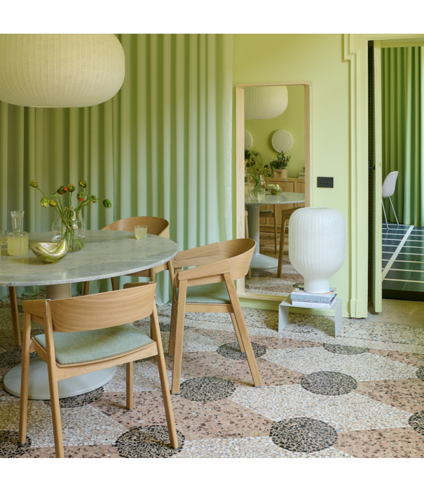 Muuto  Muuto Cover Eetkamerstoel met armleuning groen