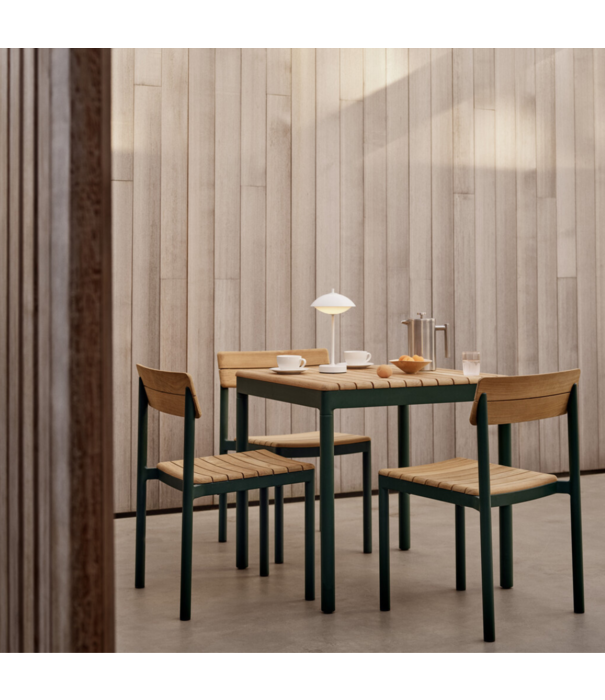 Fritz Hansen  Clam Portable wit