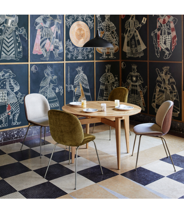 Gubi  Gubi Beetle Dining Chair Karakorum Stripe, black conic base