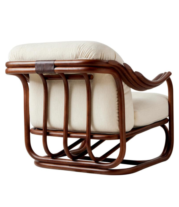 Gubi  Gubi Poltrona Tria Lounge Chair dark rattan, Gubi bouclé 001