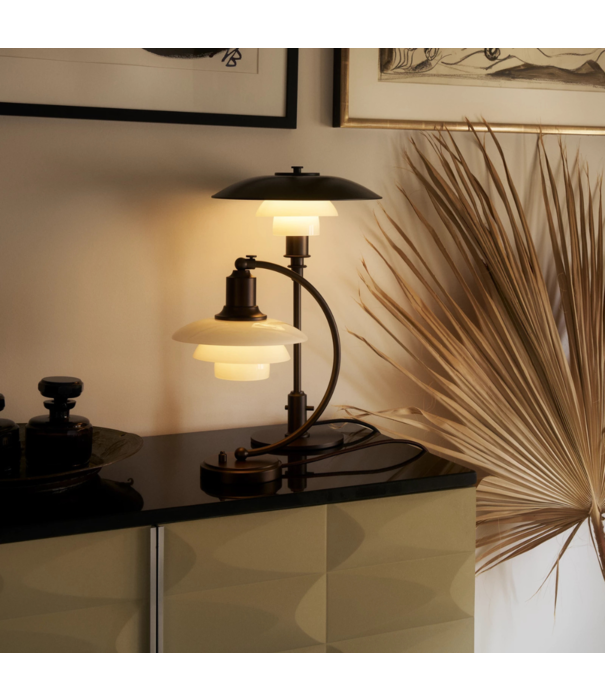 Louis Poulsen  Louis Poulsen PH 2/2 Luna Table lamp Aged Brass Edition 2025