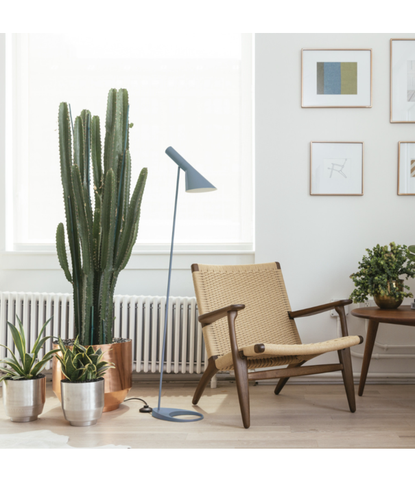 Louis Poulsen  AJ Vloerlamp messing/zwart
