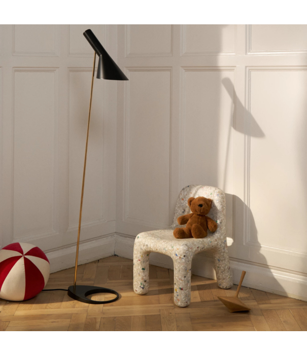 Louis Poulsen  Louis Poulsen AJ Vloerlamp messing/zwart