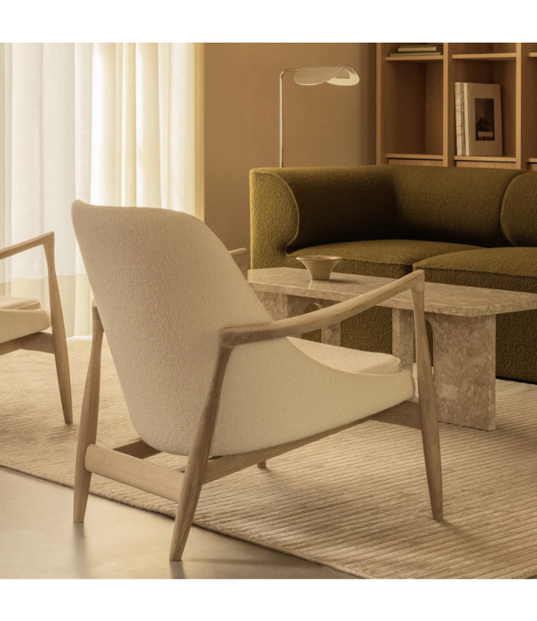 Audo Audo Copenhagen Elizabeth Lounge Stoel & Ottoman