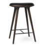 Mater High Stool Barkruk donker beuken, zwart leer 69cm