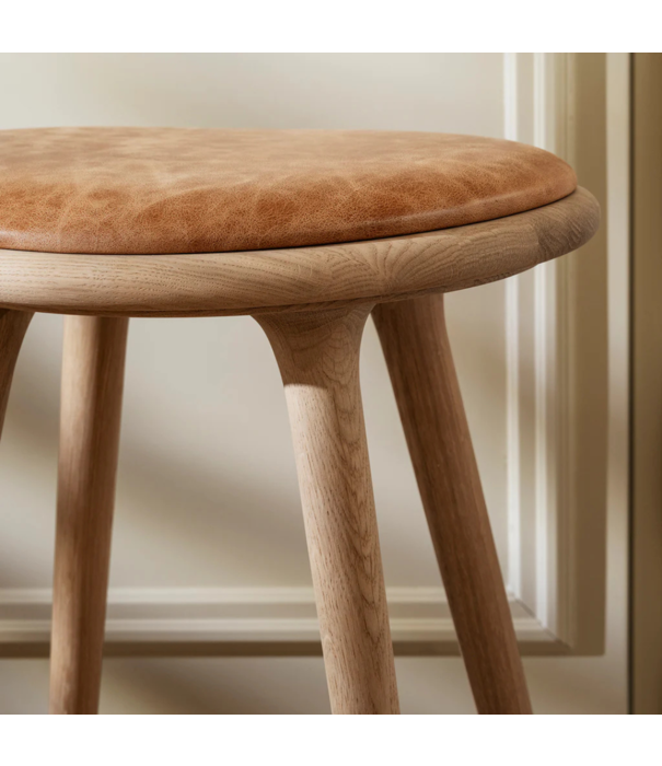 Mater Design  Mater High Stool Barkruk zwart eiken, zwart leer 69cm