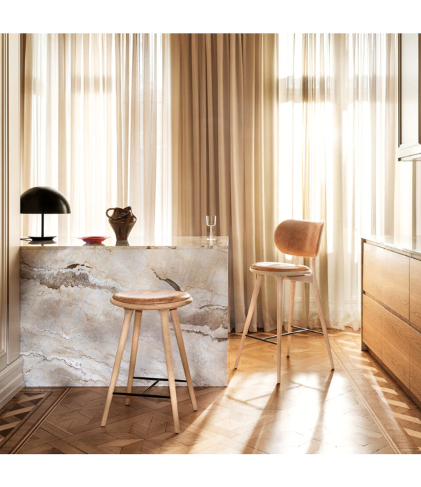 Mater Design  Mater High Stool Barkruk gezeept eiken, tan leer 74cm