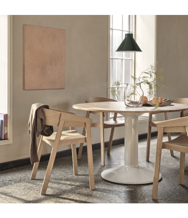 Muuto  Muuto Midst Dining Table black linoleum, black base Ø120