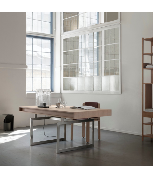 Karakter Karakter Lari Mini portable table lamp, mouth-blown glass