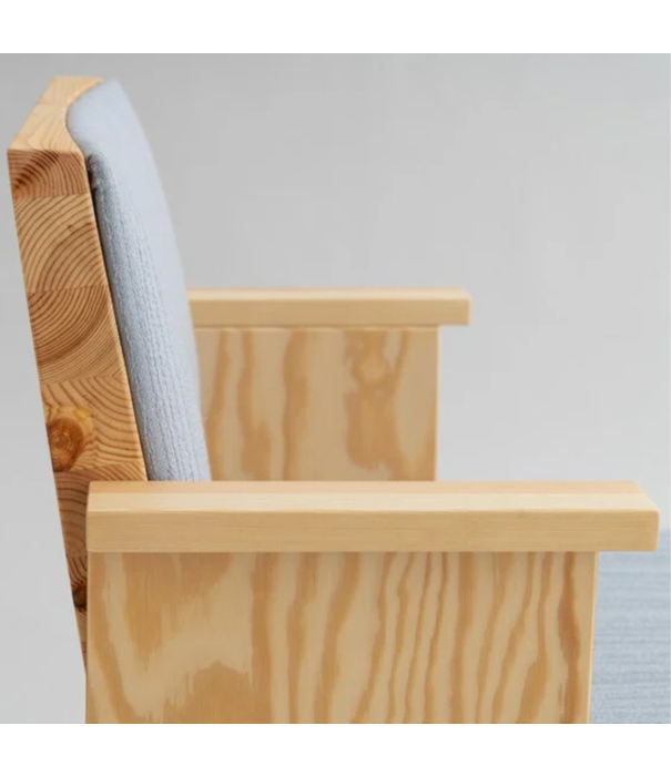 Vaarnii 016 Maasto Dining Chair with arm, Kvadrat Alle upholstered