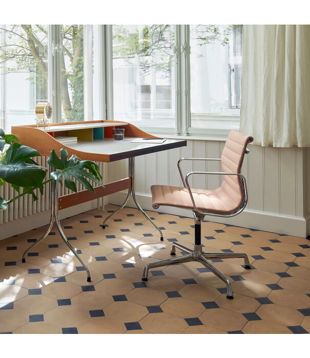 Vitra  Vitra - Aluminium Chair EA 101 Polished leather, not rotatable