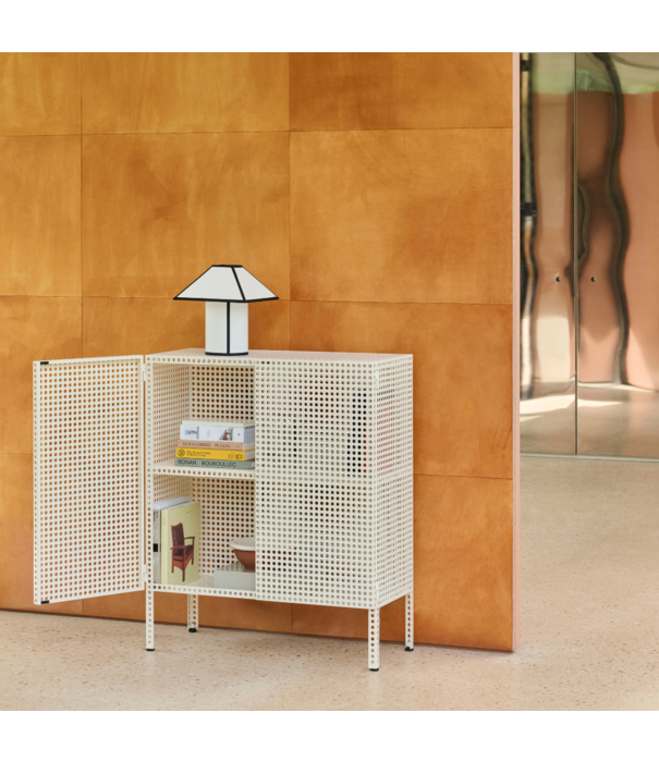 Hay  Hay Ava Pyramid Table Lamp 290 white