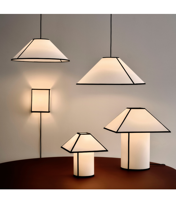 Hay  Hay Ava Pyramid Table Lamp 450 white