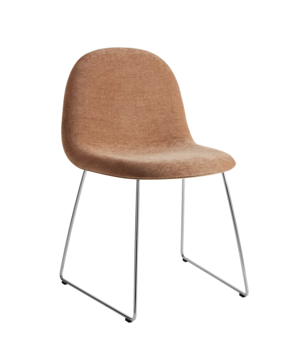 Gubi  Gubi 3D Dining Chair walnut / Belsuede 132, stainless steel sledge base
