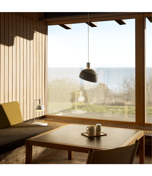 Louis Poulsen  Louis Poulsen Finn Juhl Elements Table Lamp