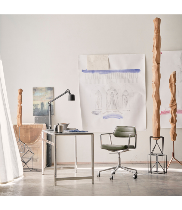 Vipp  Vipp 453+ Swivel chair, polished frame, leather black, gliders