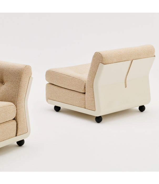 Hay   Amanta 4 seater cream beige shell, Vanir 413