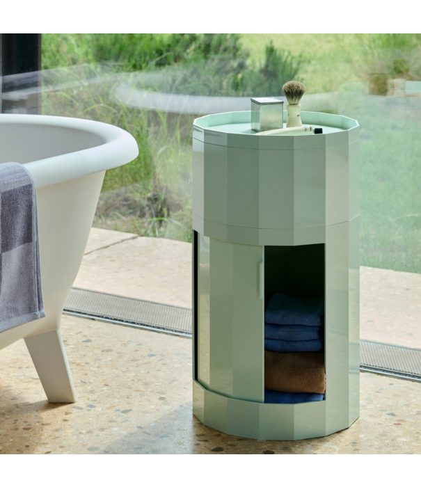 Hay  Hay Facet Cabinet Low op poten en wielen soft mint