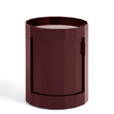Hay Facet Cabinet Low op poten en wielen burgundy