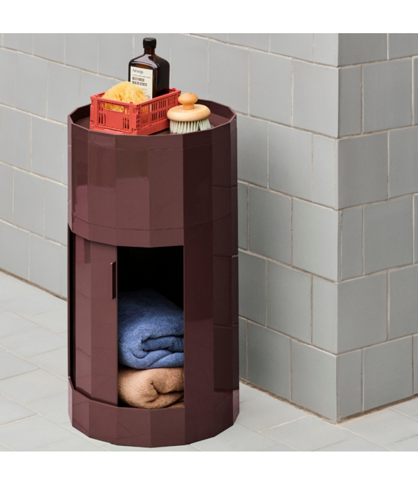 Hay  Hay Facet Cabinet High op poten en wielen  soft mint