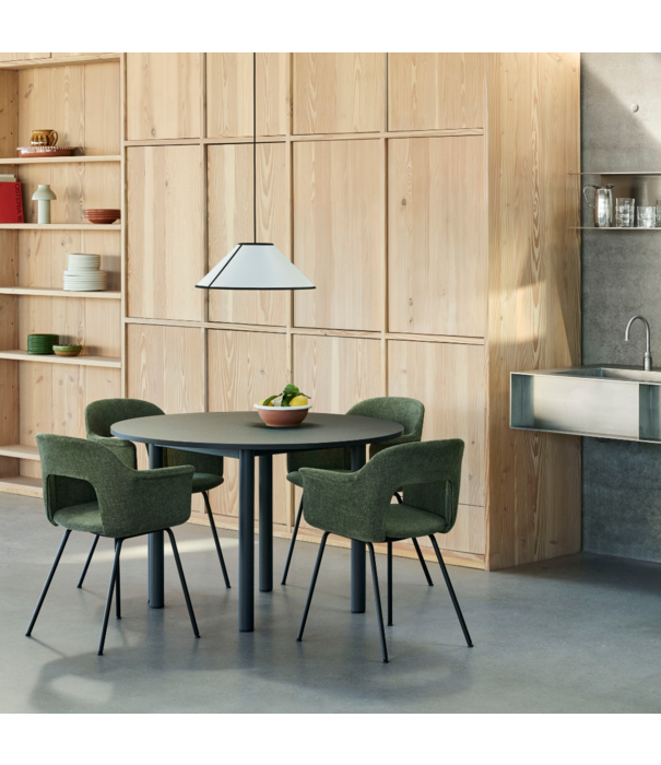 Hay  Hay Layout Armstoel 214, gestoffeerd, zwart tube poten