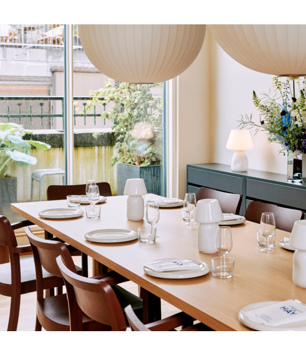 Hay  Hay Passerelle Eettafel eiken,  ink black dwarsbalk