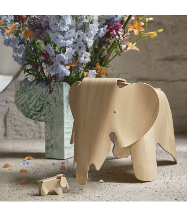 Vitra  Vitra Eames Elephant Plywood kastanje, Kinderstoel