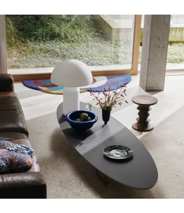 Vitra  Vitra Stool Bijzettafel Model A walnoot