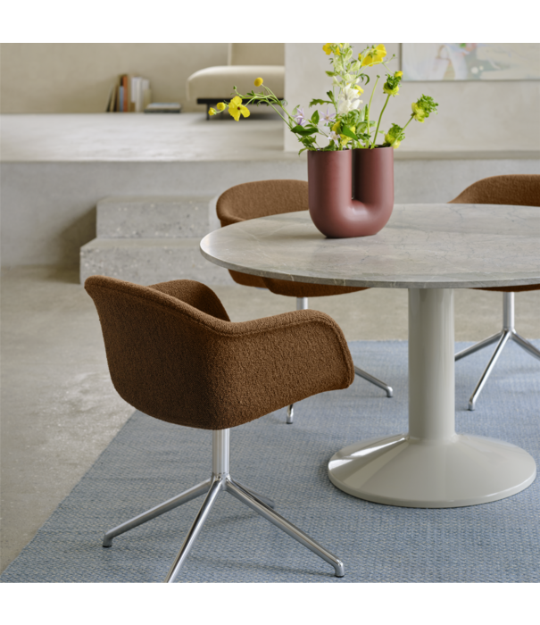 Muuto Midst Eettafel grijs marmer Ø140