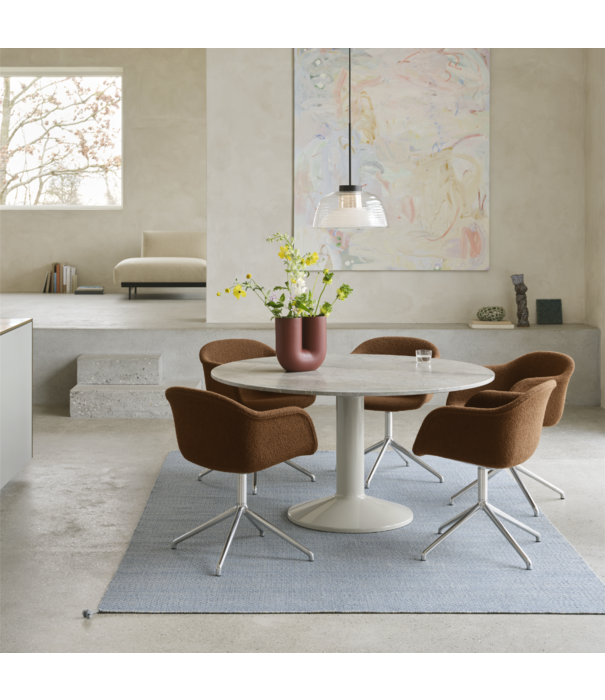 Muuto  Muuto Fiber Soft Armchair Ecriture sand, swivel base