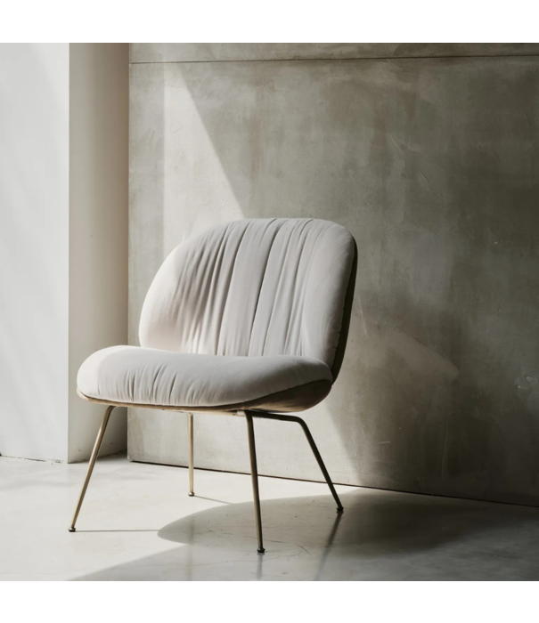 Gubi  Gubi Beetle Soft Dining Chair Sunday velvet , antique brass conic base