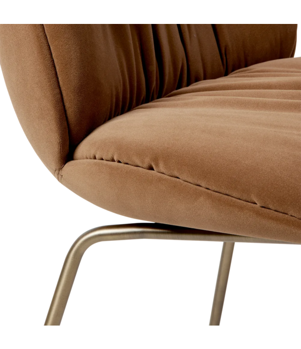 Gubi  Gubi Beetle Soft Dining Chair Sunday velvet , antique brass conic base