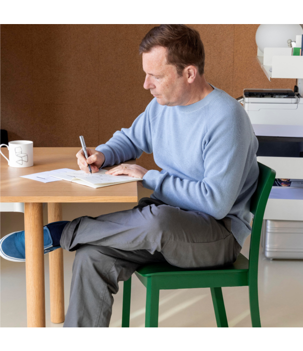 Hay  Hay Annex Overhang Eettafel gelakt eiken, eiken onderstel