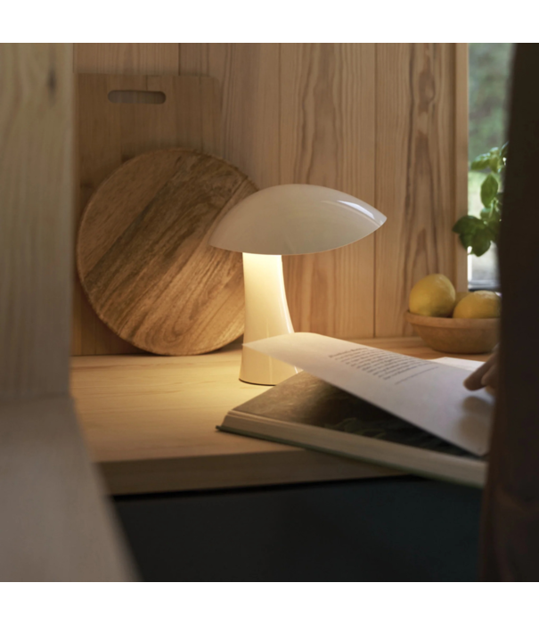 Louis Poulsen  Rumee 220 Portable Lamp