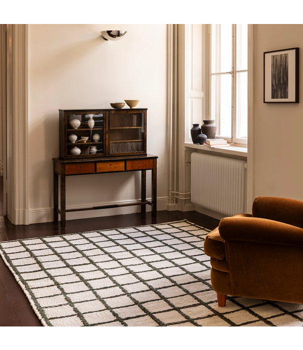 Layered  Layered Strata Jute Rug green